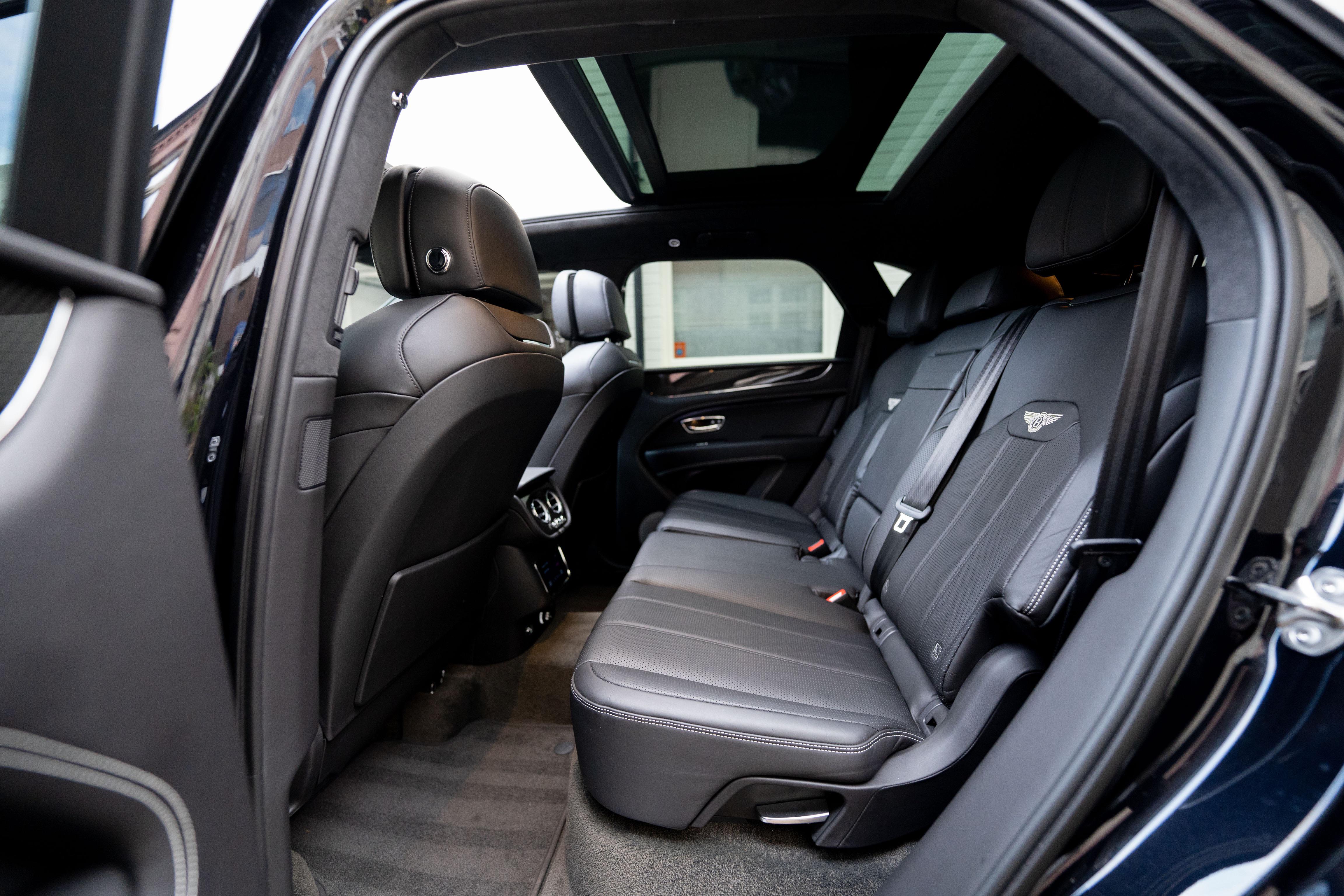 Bentley Bentayga interior 10