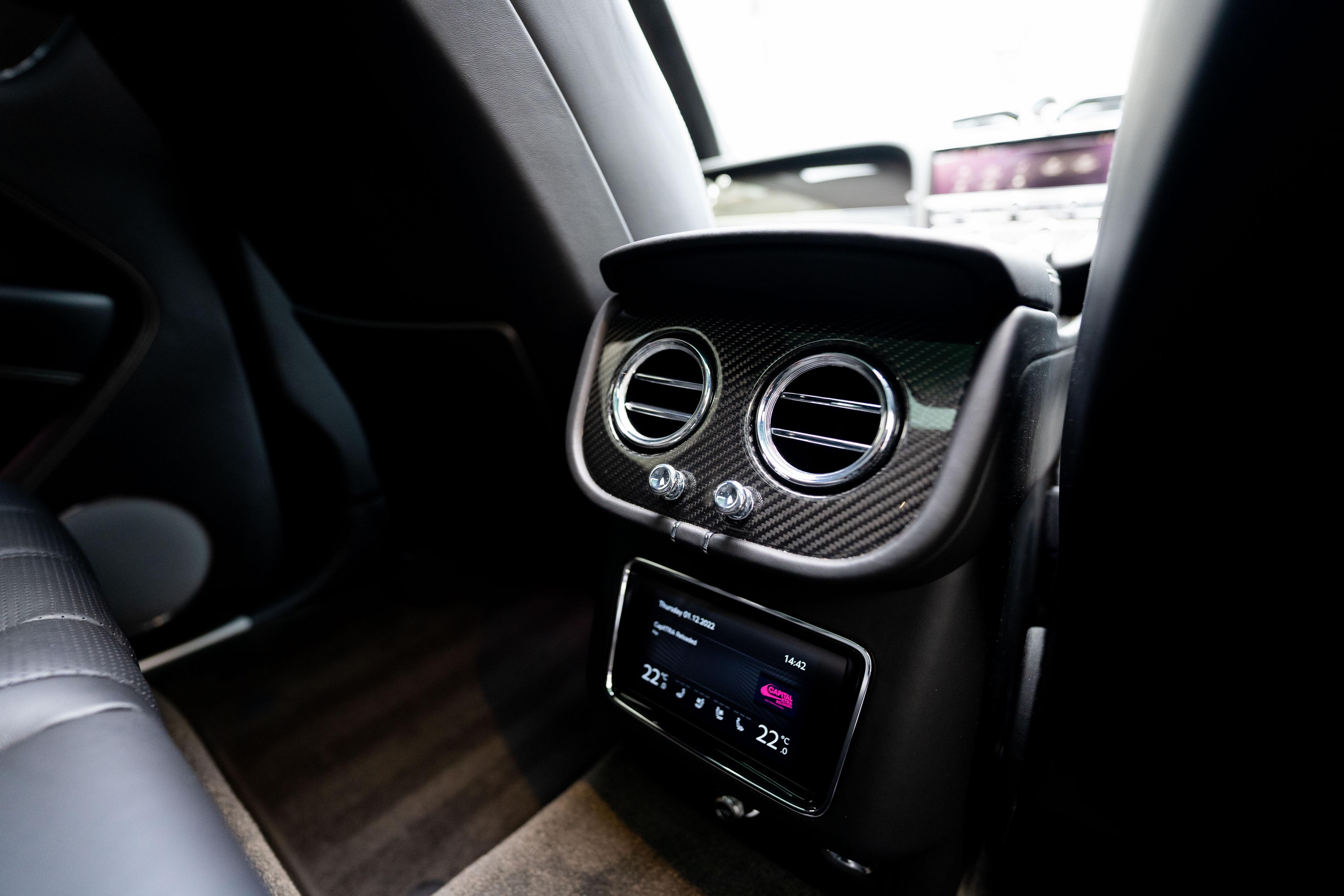 Bentley Bentayga interior 3