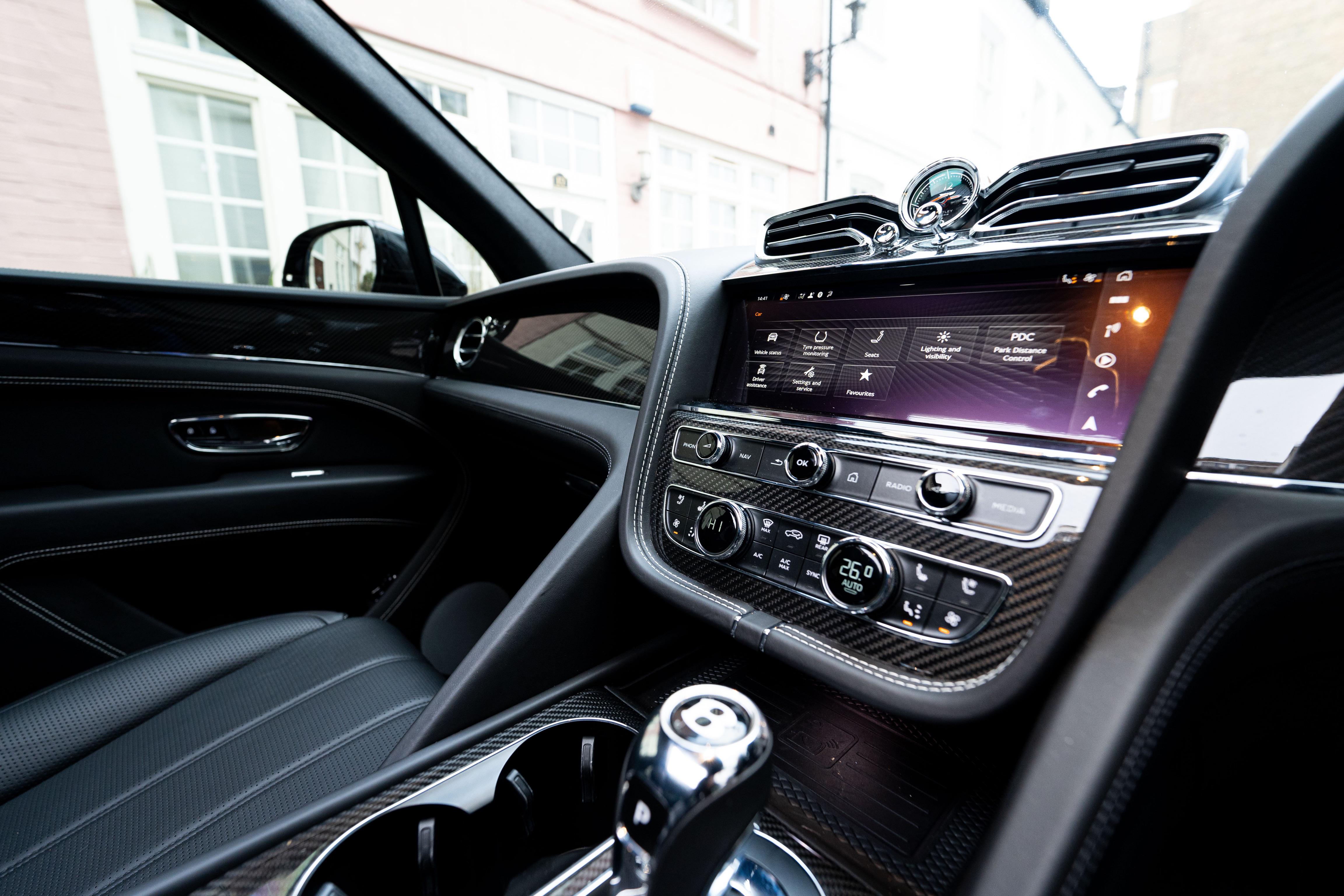 Bentley Bentayga interior 4