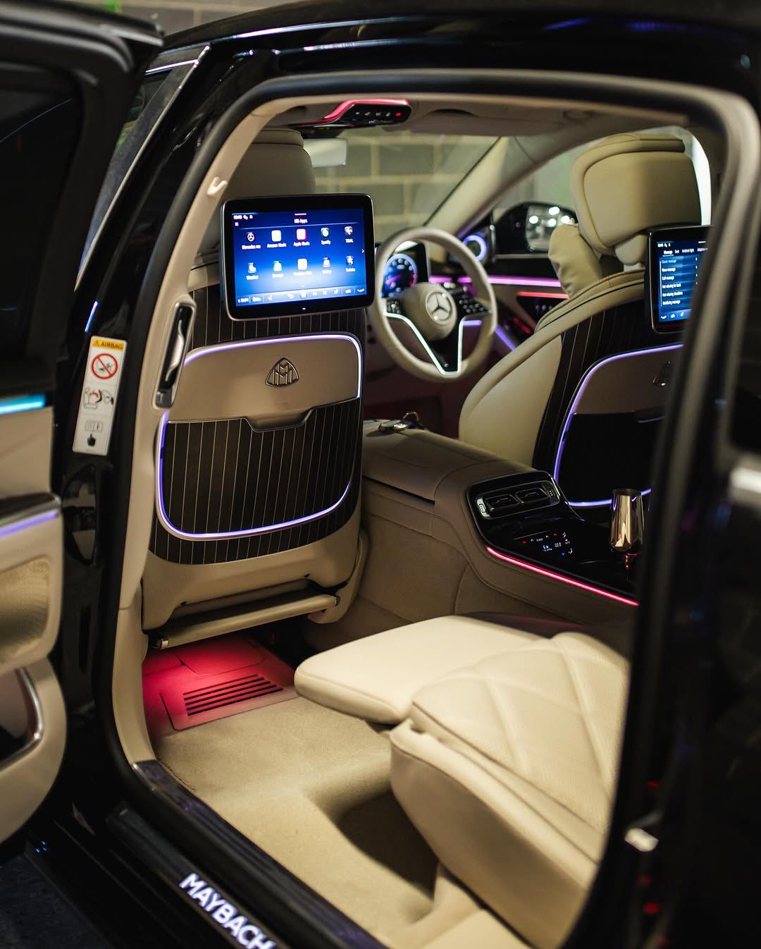 Mercedes-Benz S-Class interior view 3