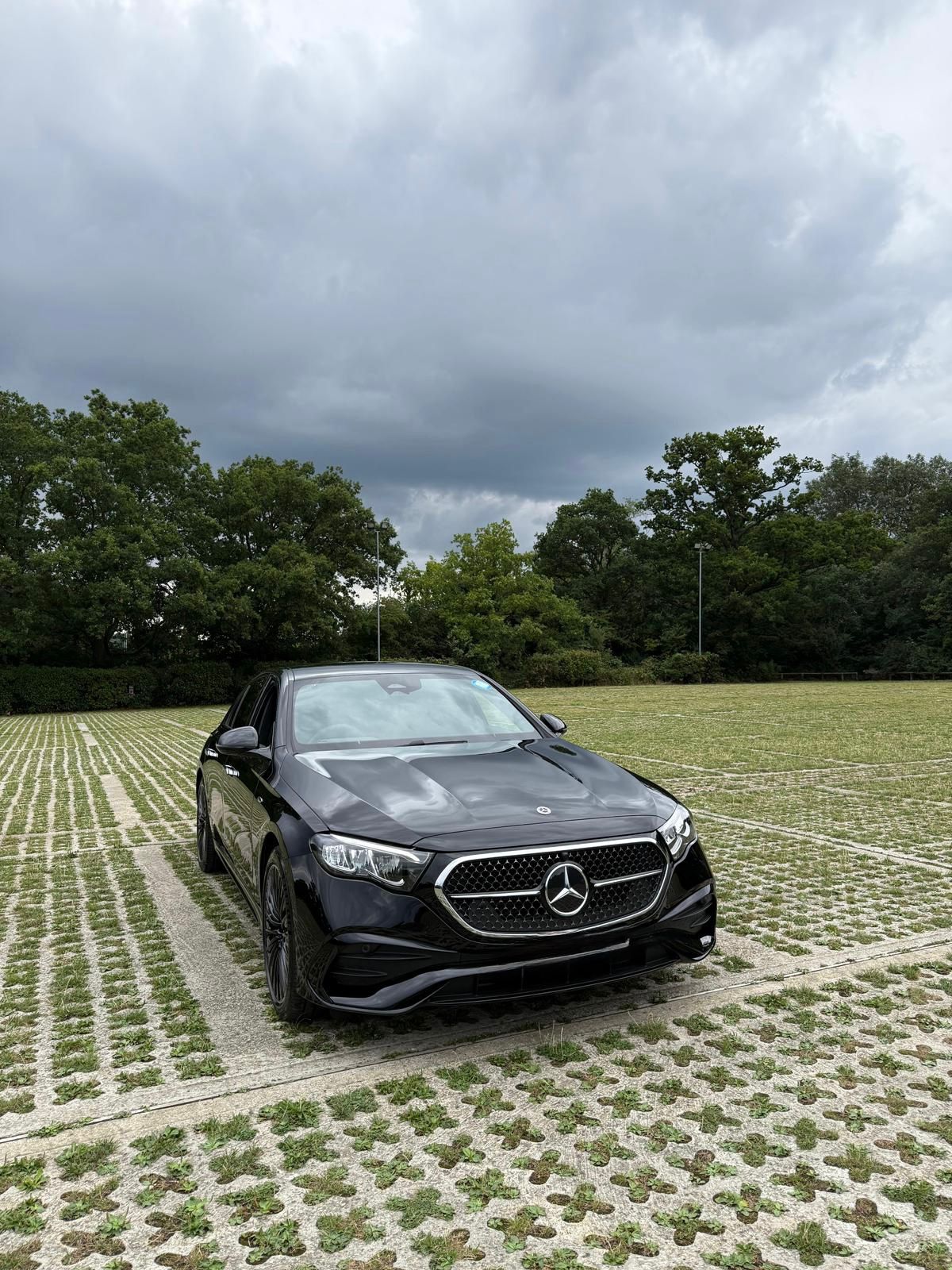 Mercedes-Benz E-Class interior view 3