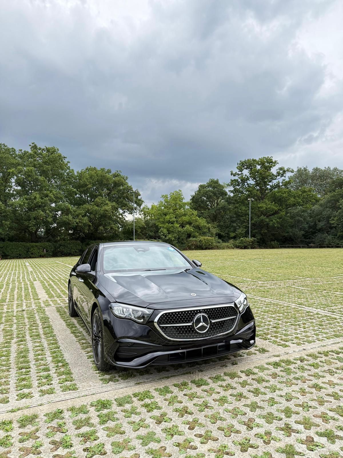 Mercedes-Benz E-Class interior view 9