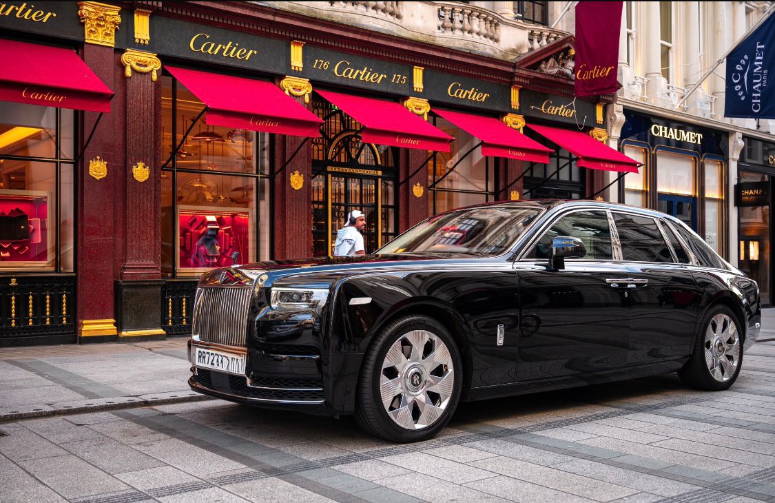 Rolls-Royce Phantom interior view 3