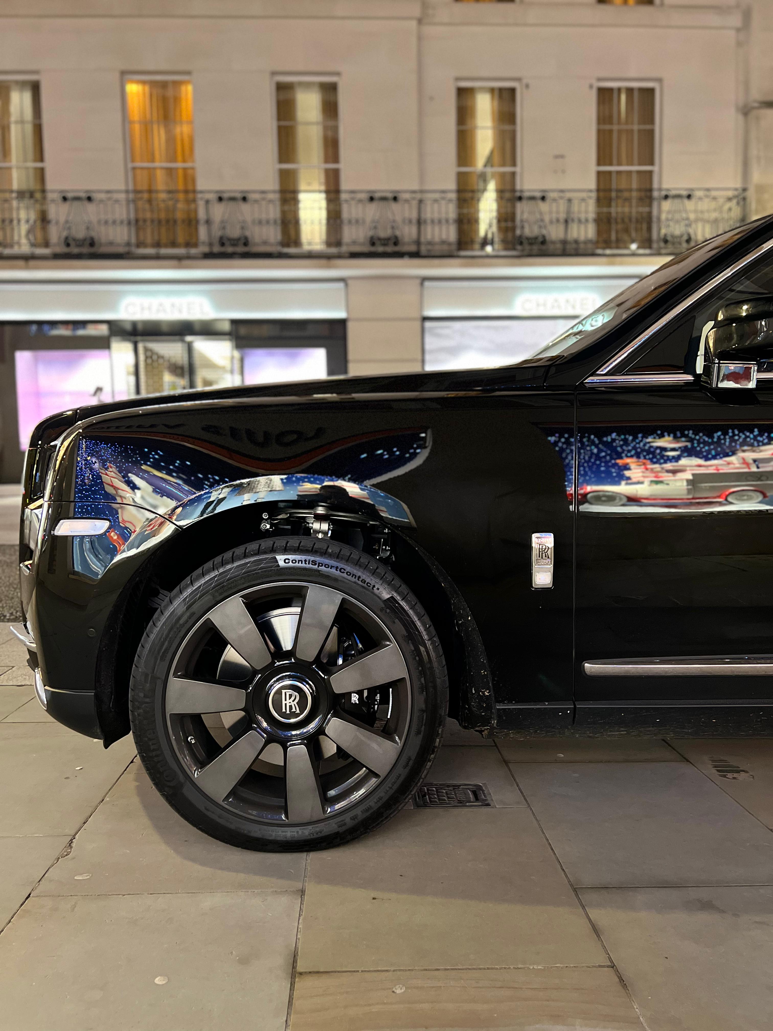 Rolls-Royce Ghost luxury interior