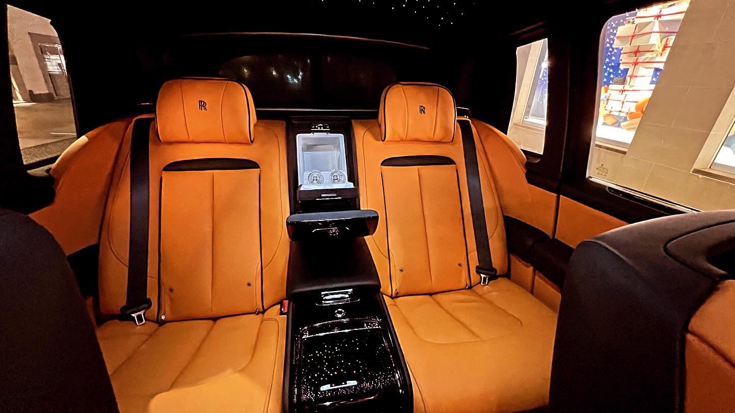Rolls-Royce Ghost interior view 2