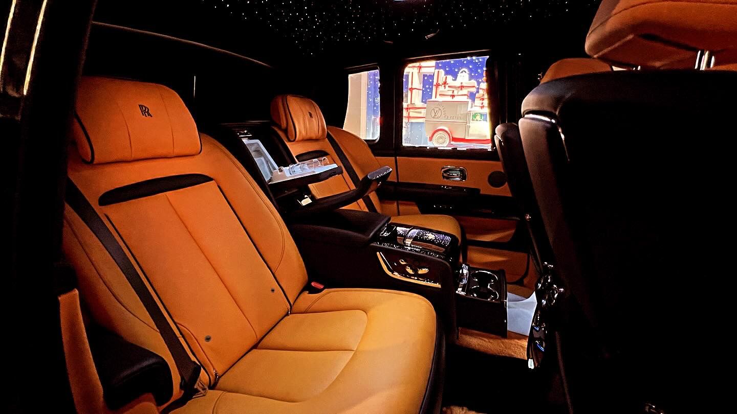 Rolls-Royce Ghost interior view 3