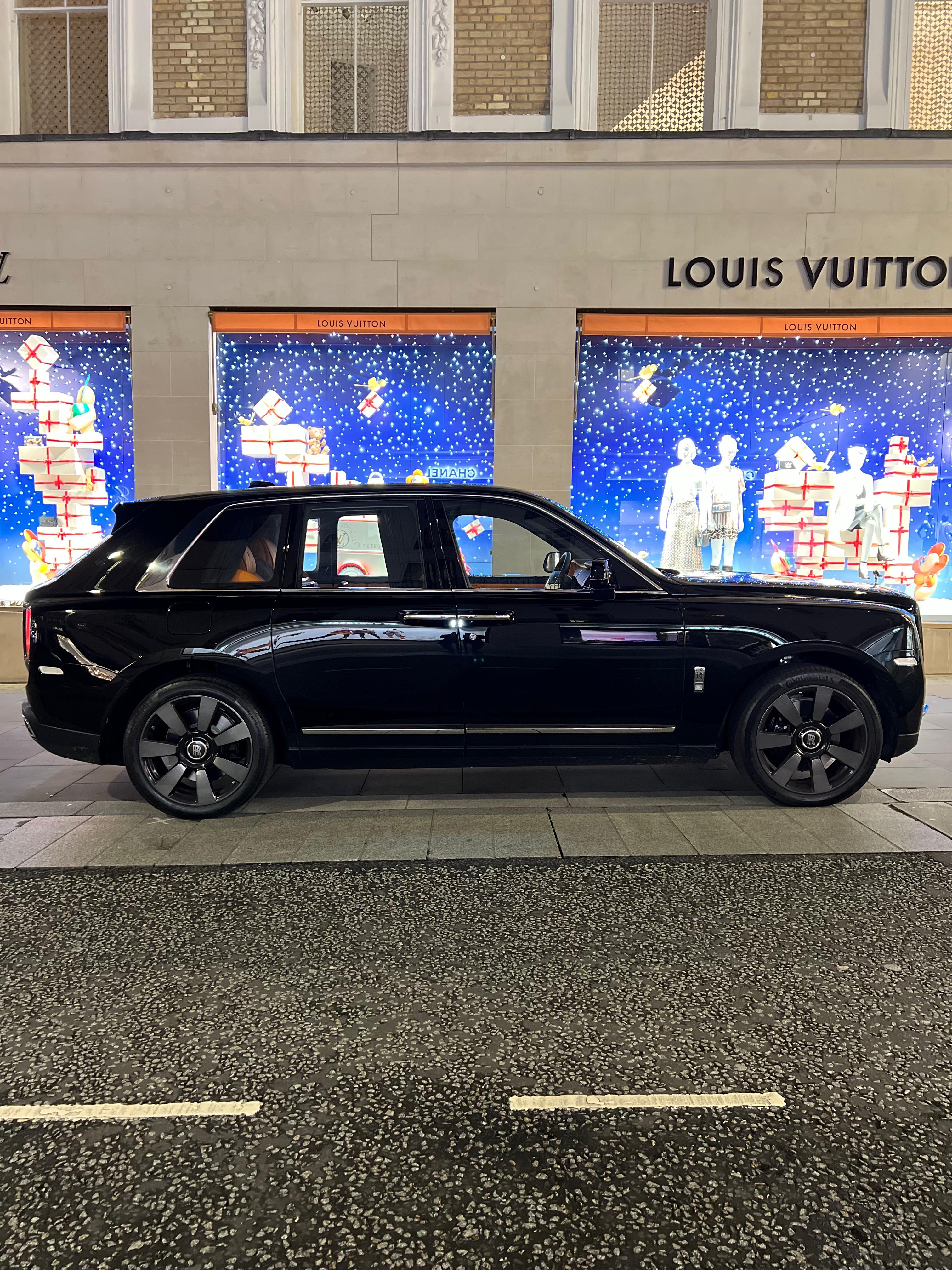 Rolls-Royce Ghost interior view 8