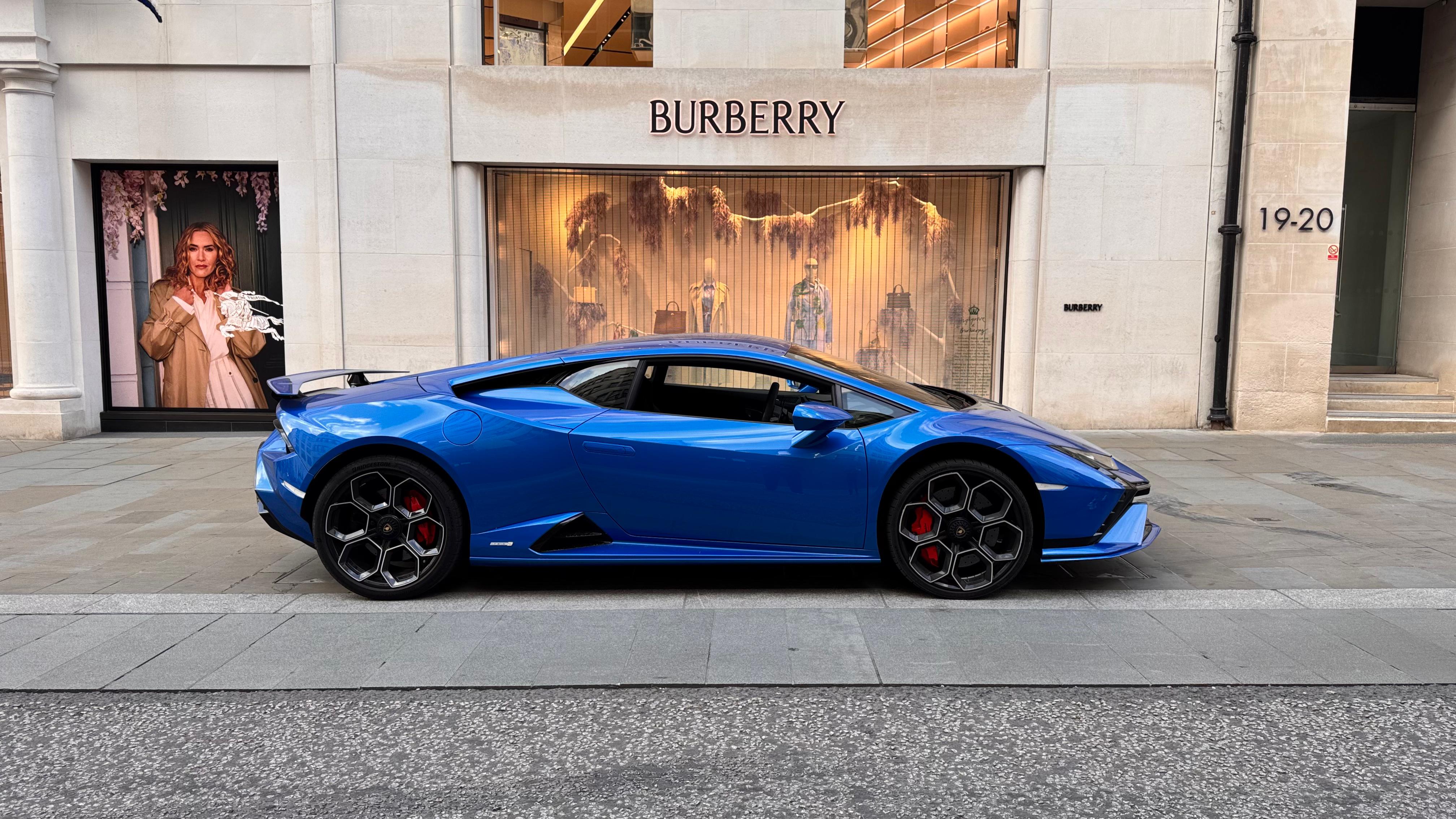 Lamborghini Huracan Side